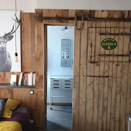 La Cle Des Champs - D'hote - Maison Independante #chez Lucien Holiday home Martigne-Ferchaud